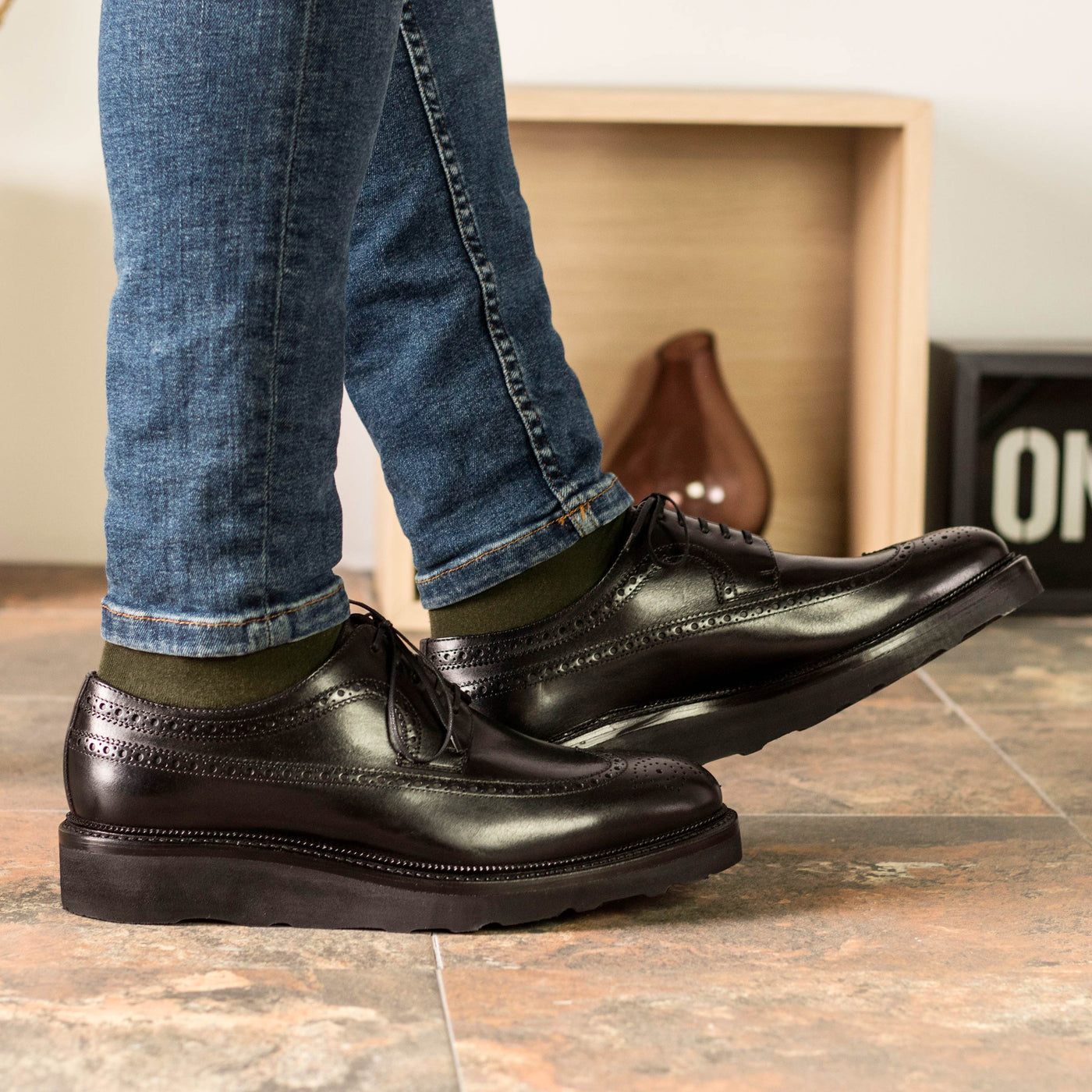 Opulent Longwing Blucher - Black box calf